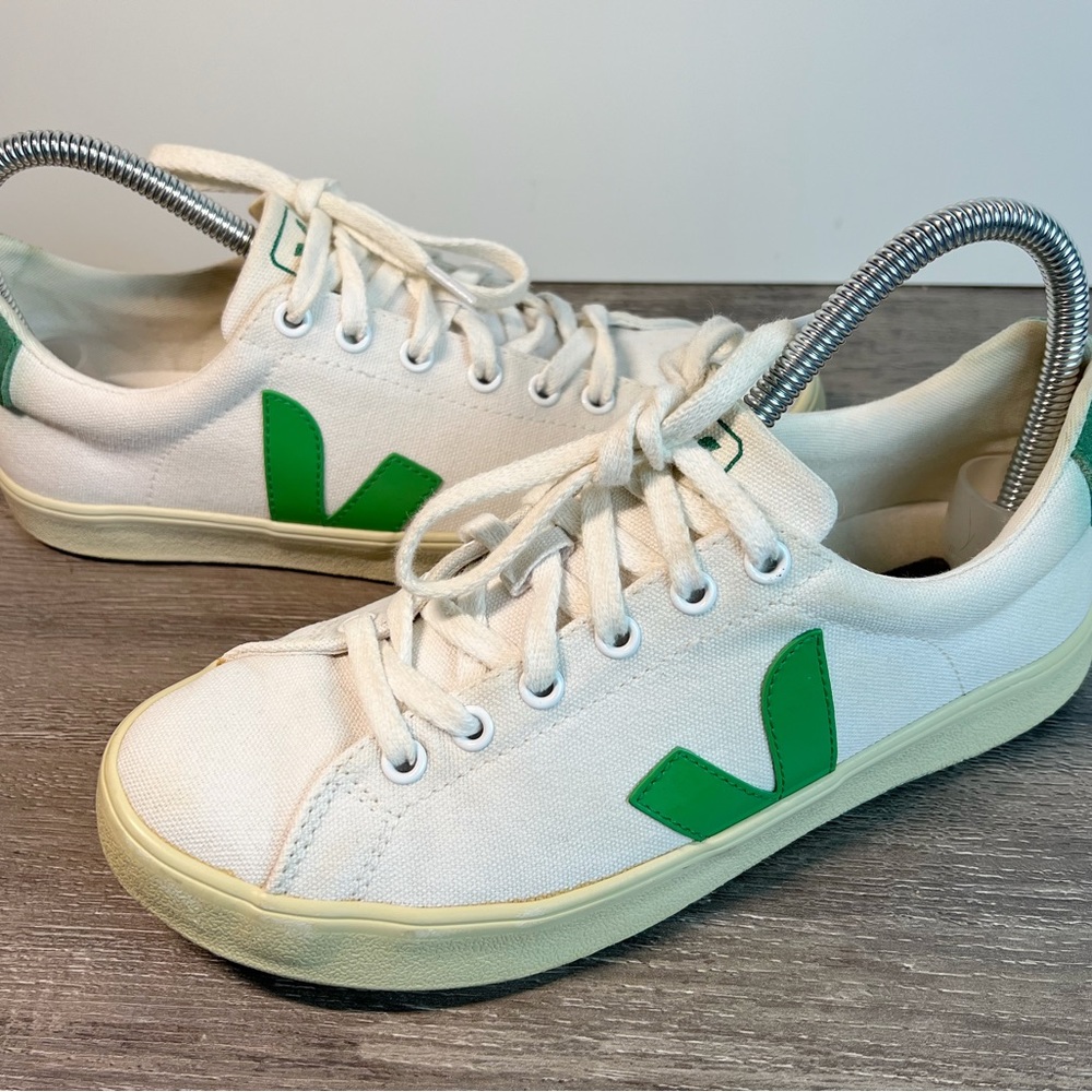 VEJA Campo canvas Womens size 7 sneakers